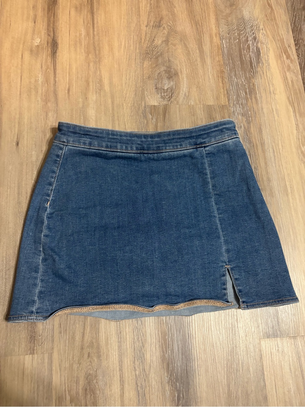 America Eagle Denim High-RiseMini Skirt with slit size 0 with built in shorts